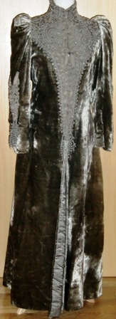 xxM128M Paris Velvet Bustlecoat